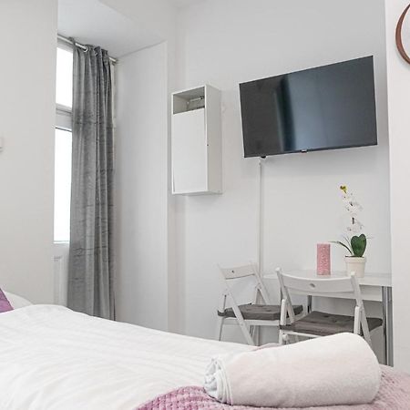 3 Standard Rooms Near Hauptbahnhof Wenen Buitenkant foto
