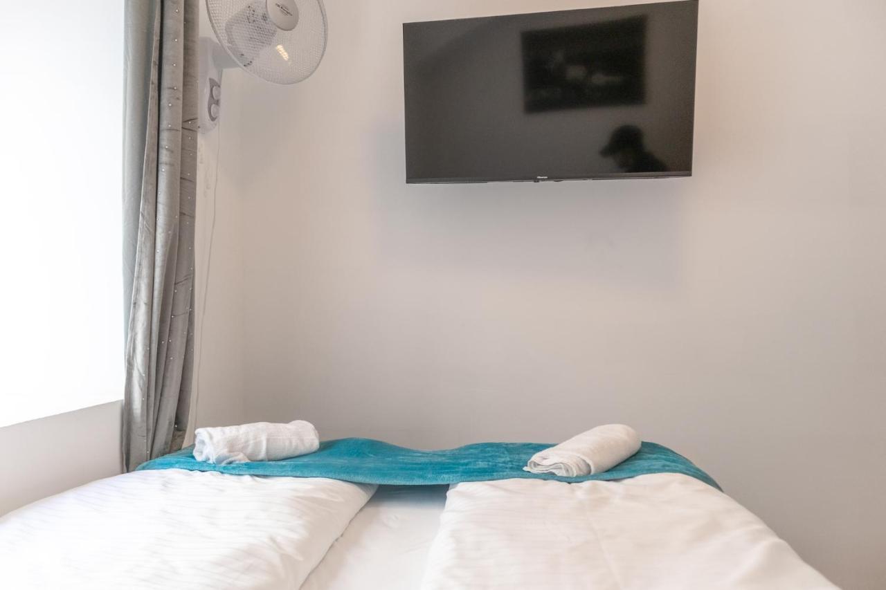 3 Standard Rooms Near Hauptbahnhof Wenen Buitenkant foto